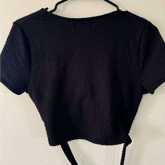 Urban outfitters cross tie crop top - Picture 3 of 3
